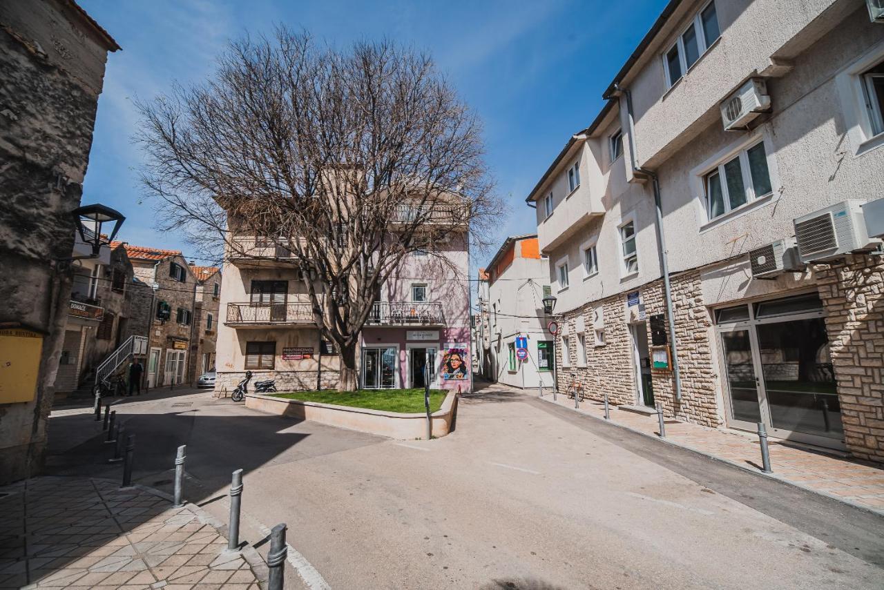 Downtown Luxury Apartments With Hot Tub Vodice Bagian luar foto