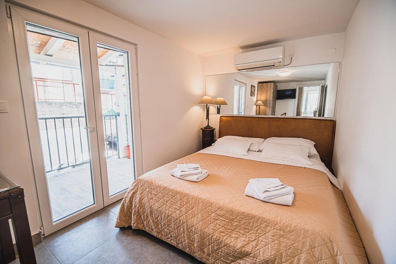 Downtown Luxury Apartments With Hot Tub Vodice Bagian luar foto
