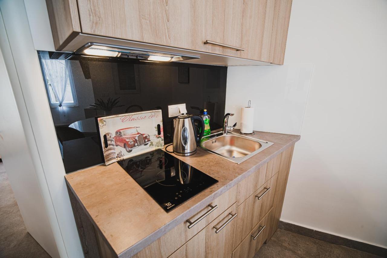 Downtown Luxury Apartments With Hot Tub Vodice Bagian luar foto
