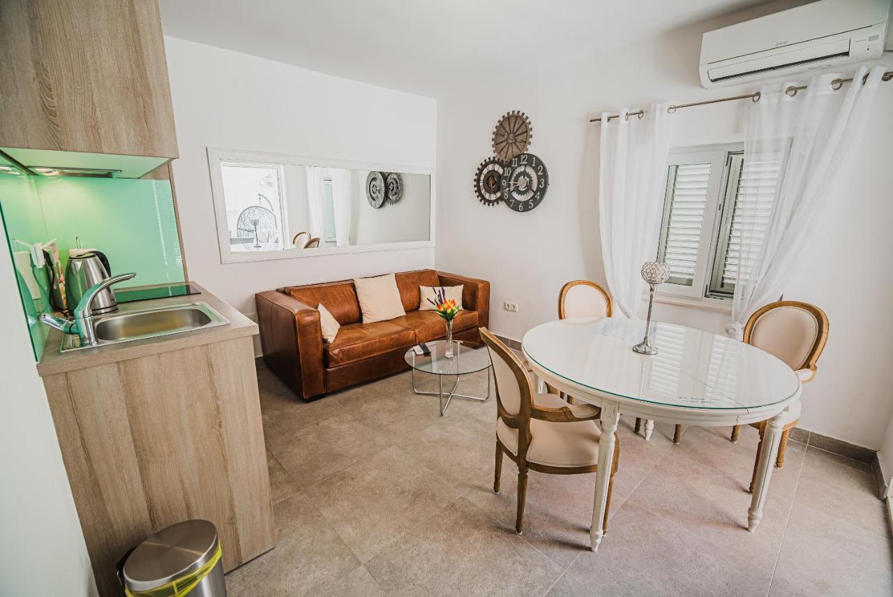 Downtown Luxury Apartments With Hot Tub Vodice Bagian luar foto