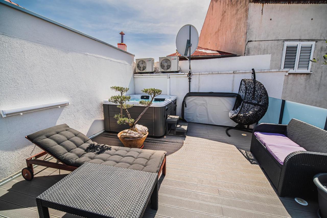 Downtown Luxury Apartments With Hot Tub Vodice Bagian luar foto