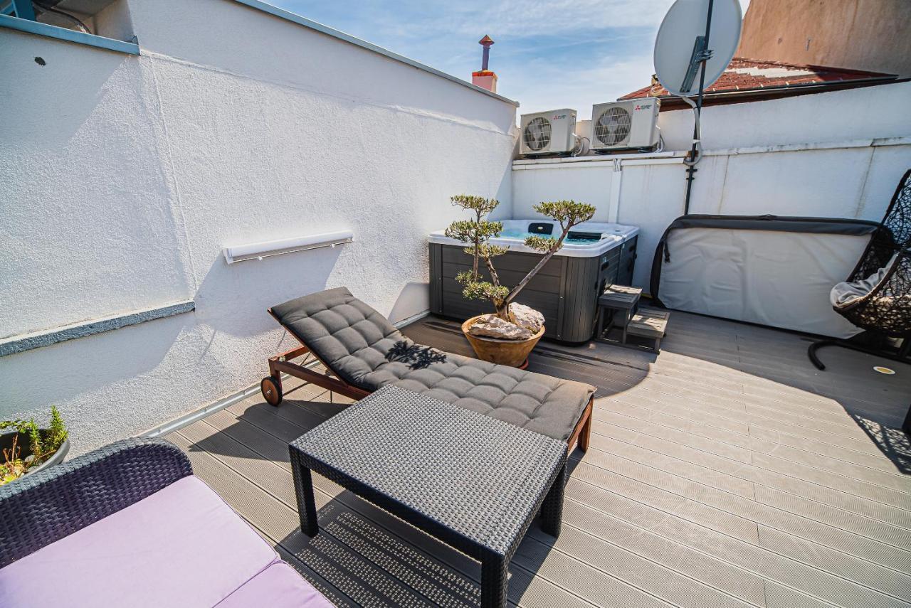 Downtown Luxury Apartments With Hot Tub Vodice Bagian luar foto