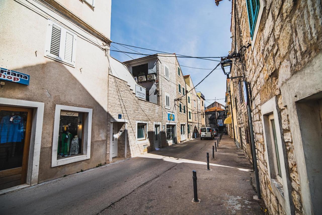 Downtown Luxury Apartments With Hot Tub Vodice Bagian luar foto